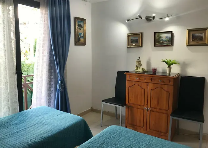 本格玛尔度假屋 *